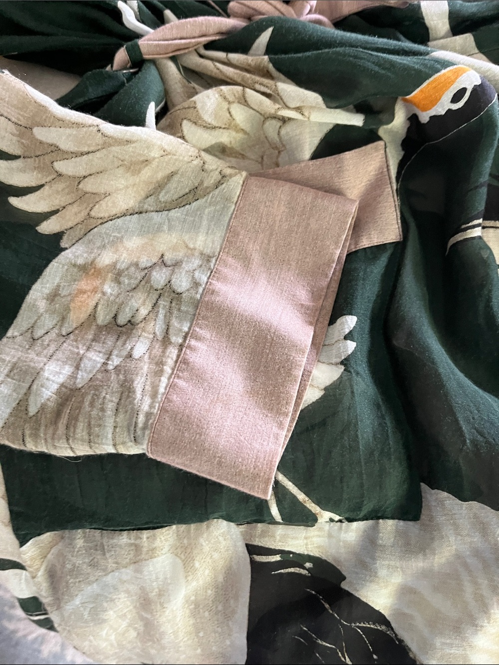 Women's Dark Green Crane Print Robe with Blush Trim - Picture 4 of 6